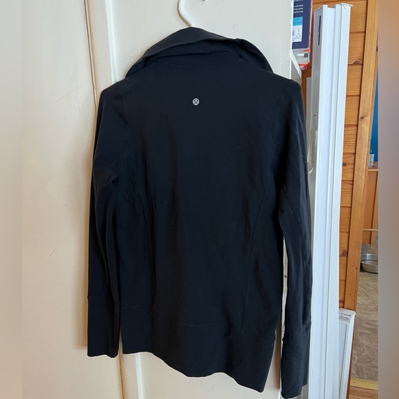 Black size 6 lululemon zip up athletic sweater - Picture 2 of 3